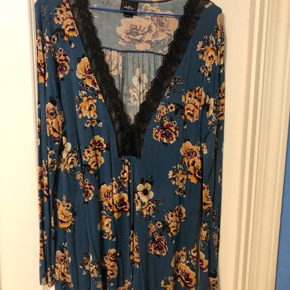 Buckle shirt